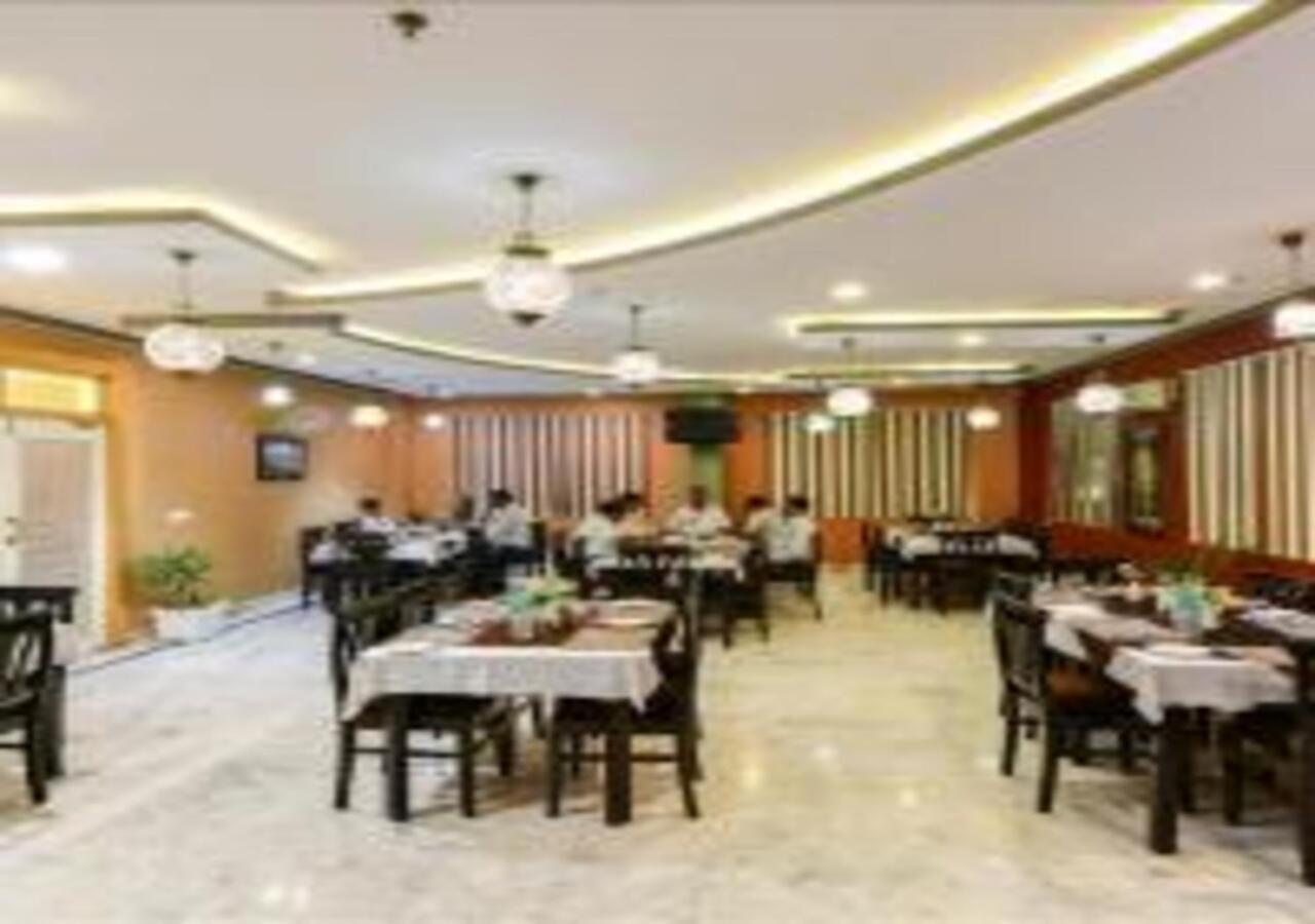 Hotel Chanakya Agra  Bagian luar foto