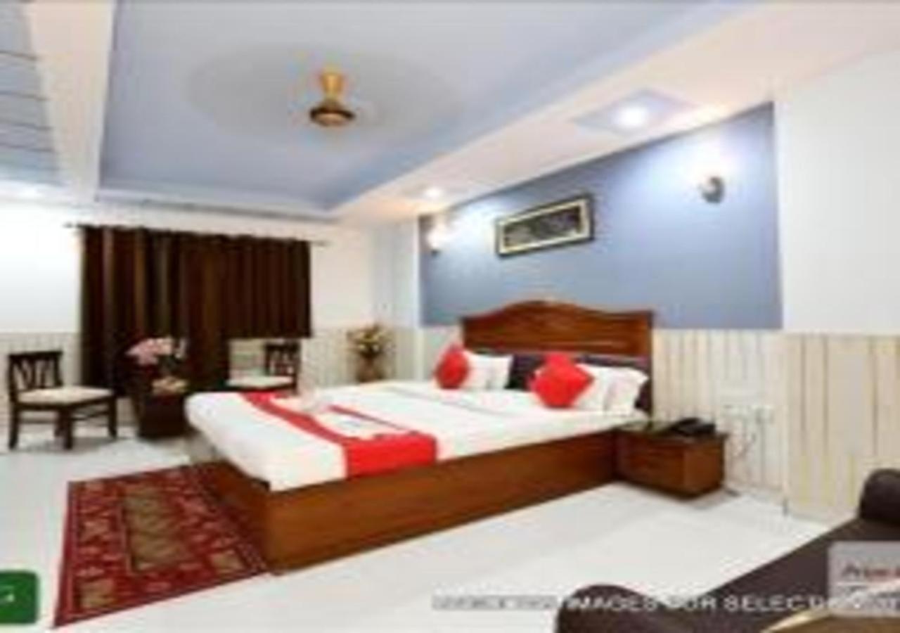 Hotel Chanakya Agra  Bagian luar foto