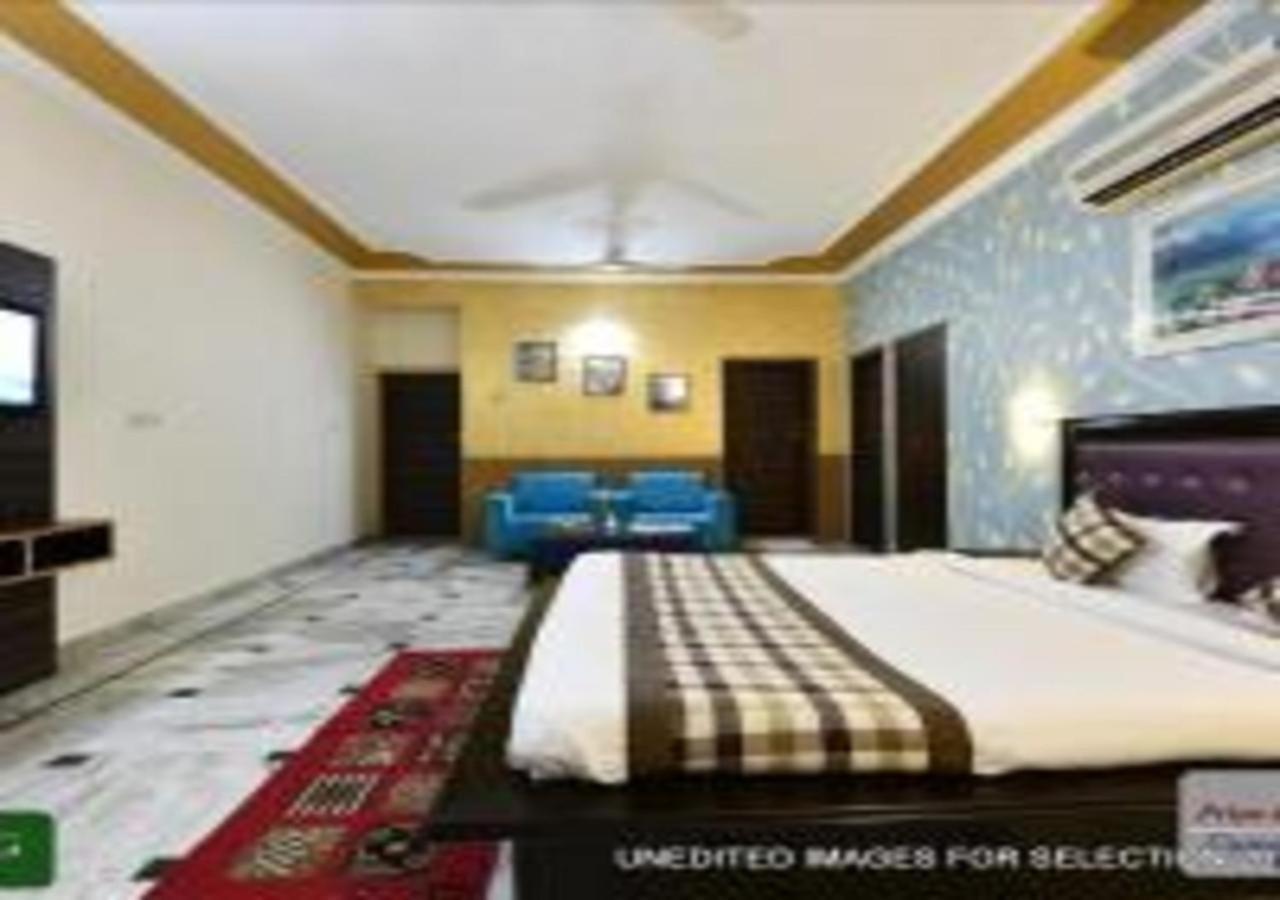 Hotel Chanakya Agra  Bagian luar foto