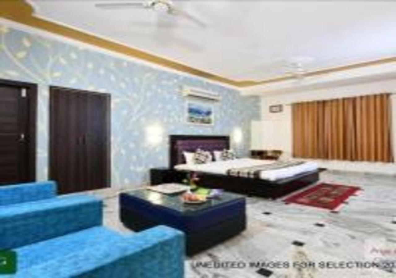 Hotel Chanakya Agra  Bagian luar foto