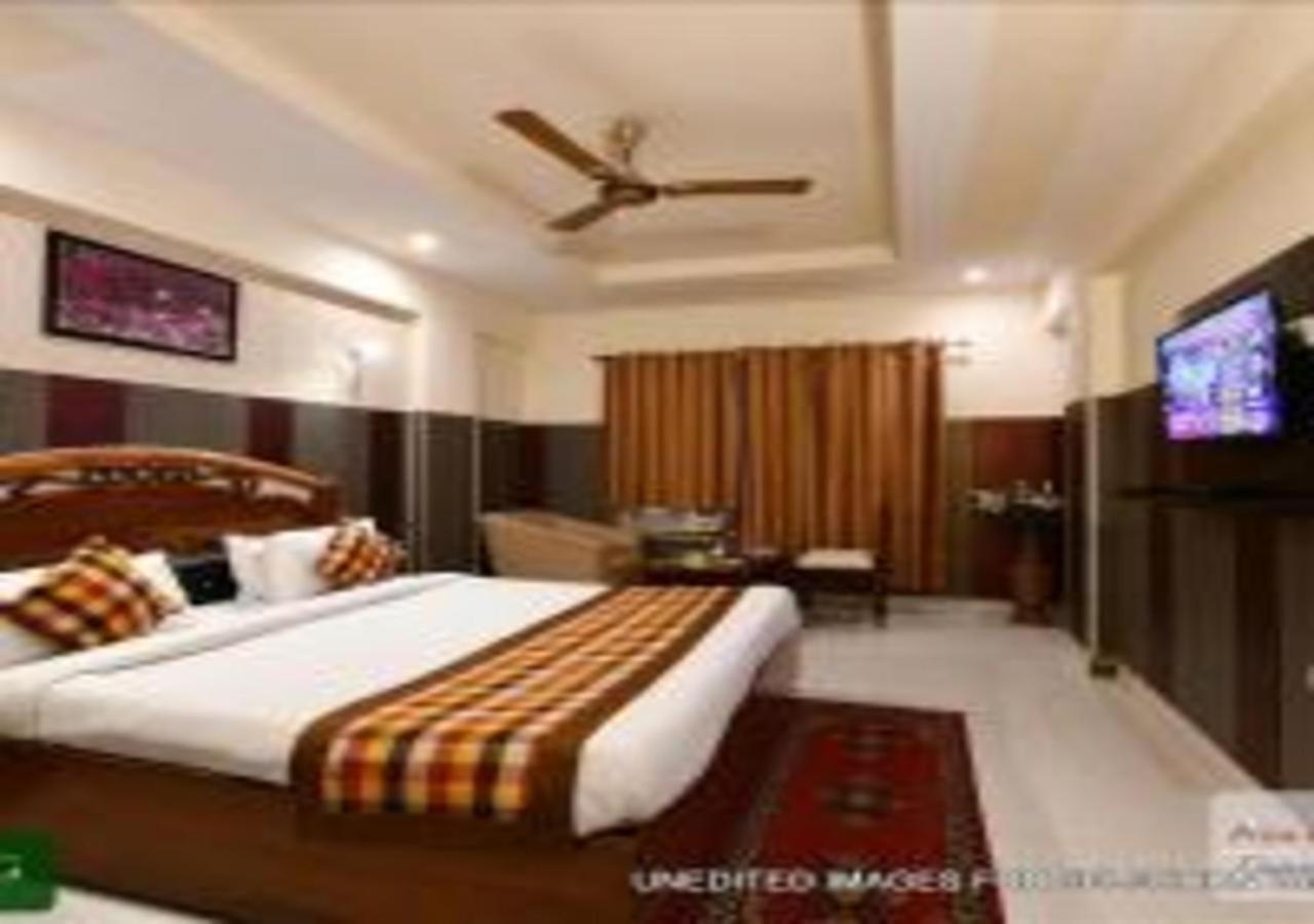 Hotel Chanakya Agra  Bagian luar foto