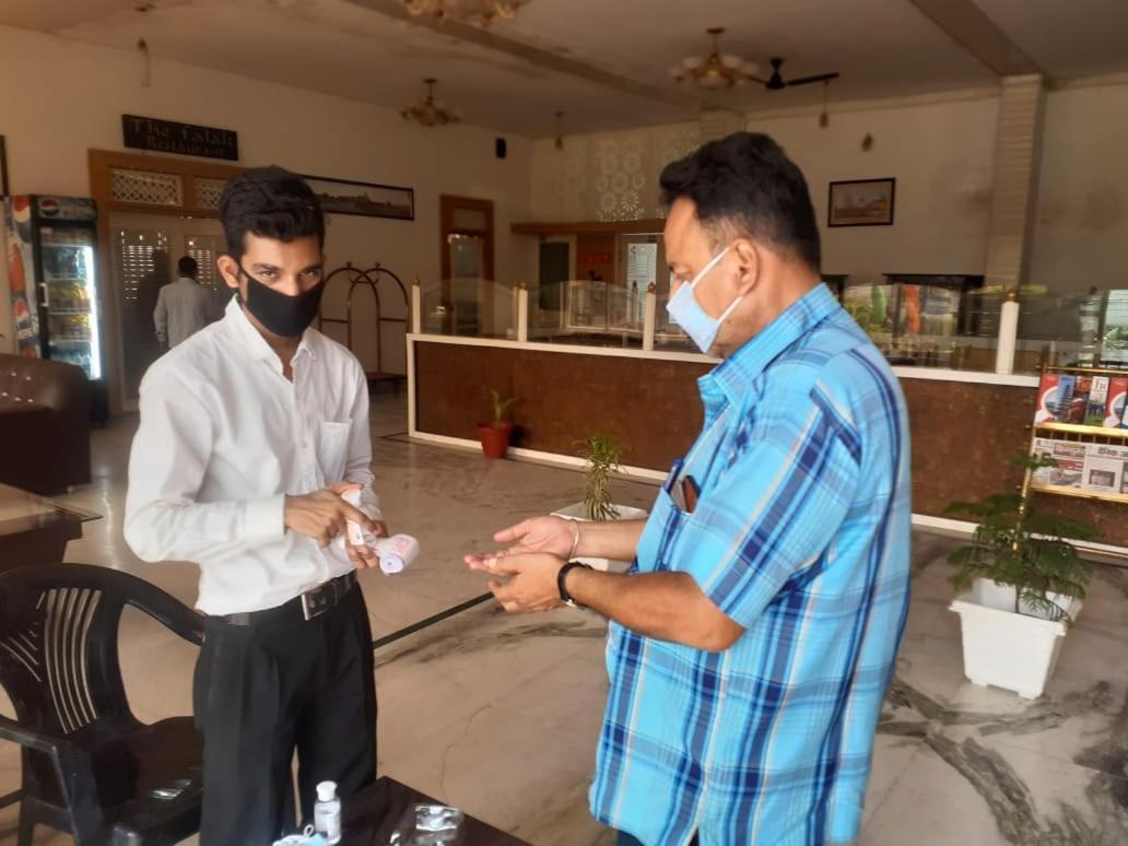 Hotel Chanakya Agra  Bagian luar foto