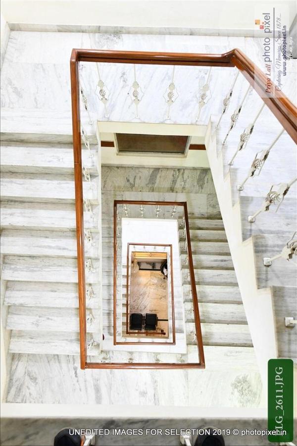 Hotel Chanakya Agra  Bagian luar foto