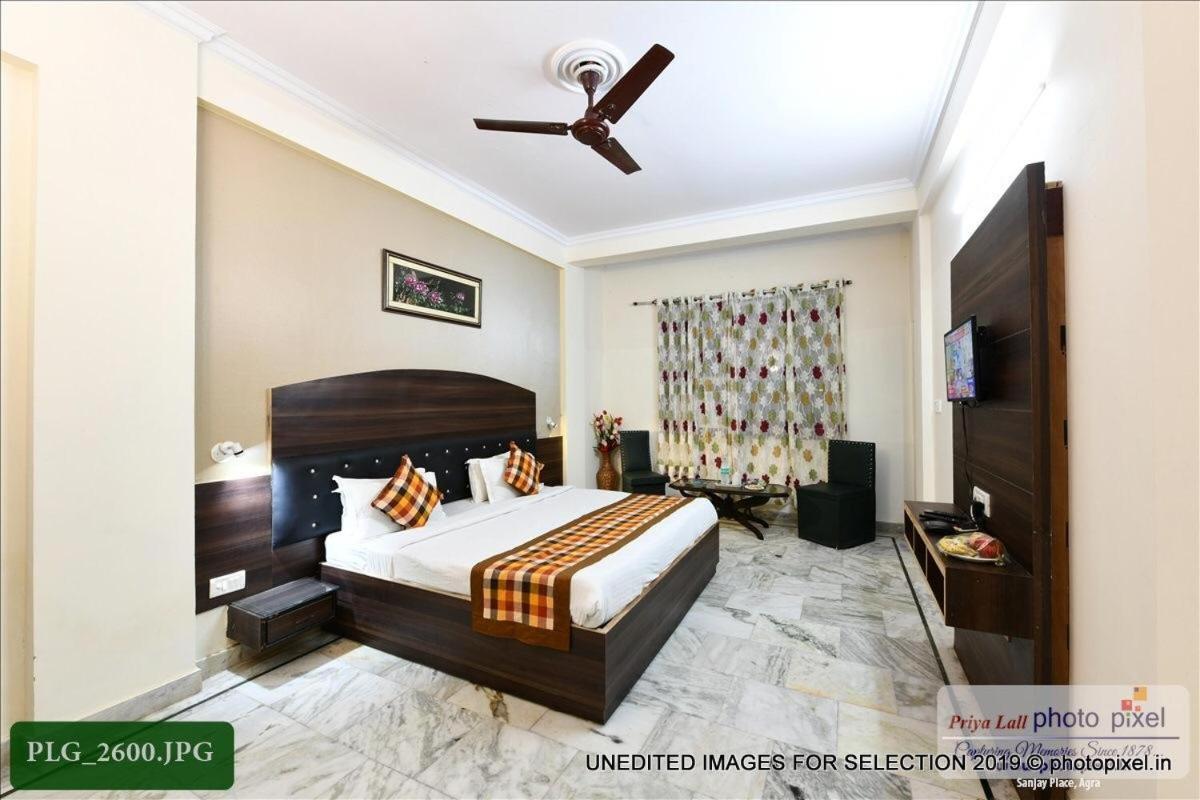 Hotel Chanakya Agra  Bagian luar foto