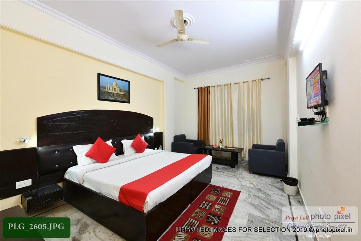 Hotel Chanakya Agra  Bagian luar foto